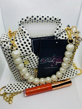Load image into Gallery viewer, Clutch My Pearls Handbag